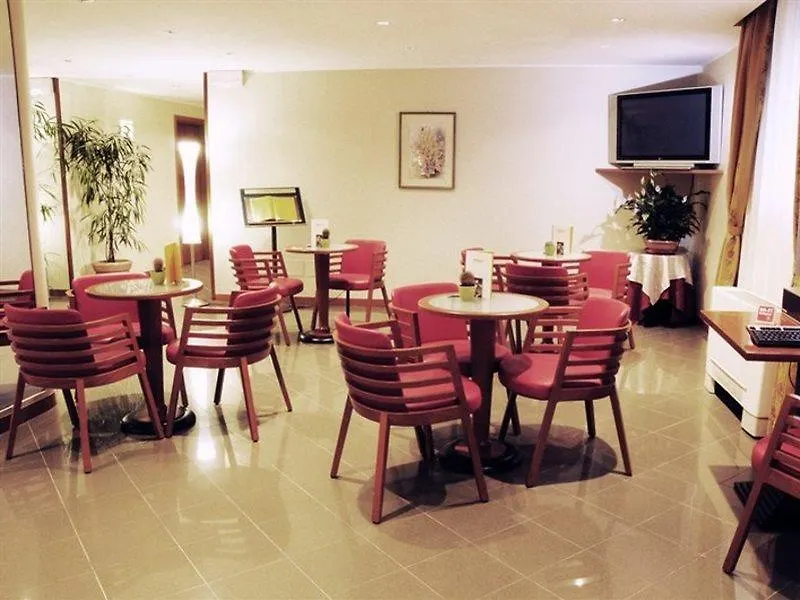 **** Hotel Belstay Milano Linate Peschiera Borromeo Italien