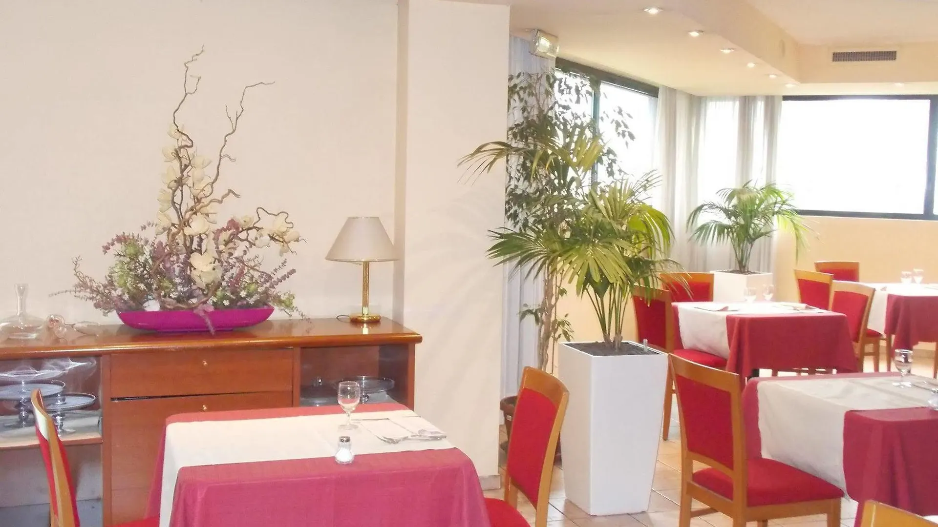 **** Hotel Belstay Milano Linate Peschiera Borromeo Italy